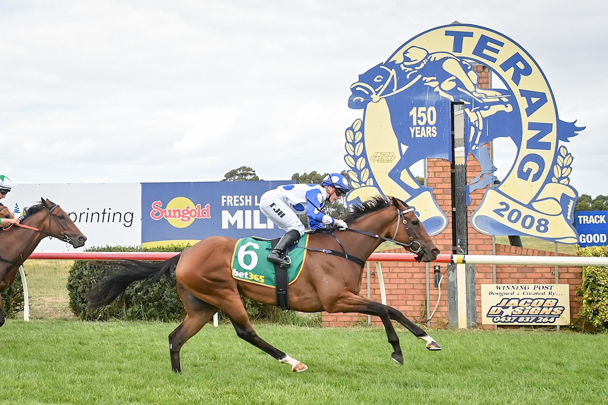 Danny’s Sparkle Might Be A Rough Diamond For Breeder After Breaking Her Maiden At Terang